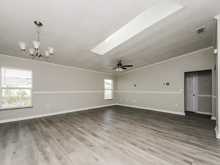 619 Heraldo Ct — Photo 4