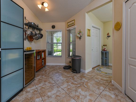 3rd image of 13520 Crest Lake Dr