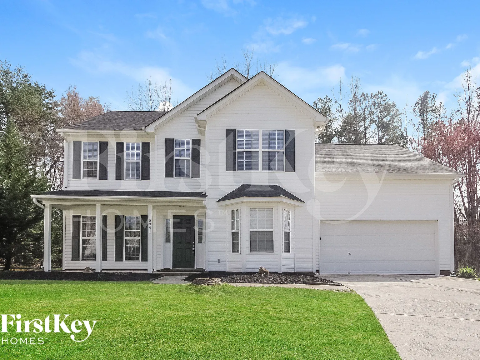 4 bed, 2.5 bath, 2321 sqft, $2,590 — Photo 2