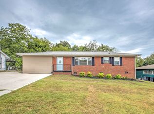 310 Woodhaven Ln, Clinton, TN 37716