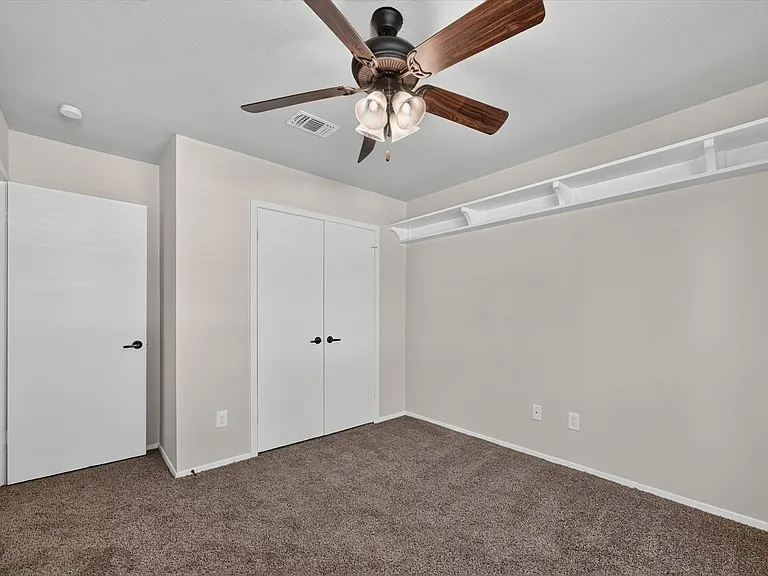 209 Glenwood Dr — Photo 11