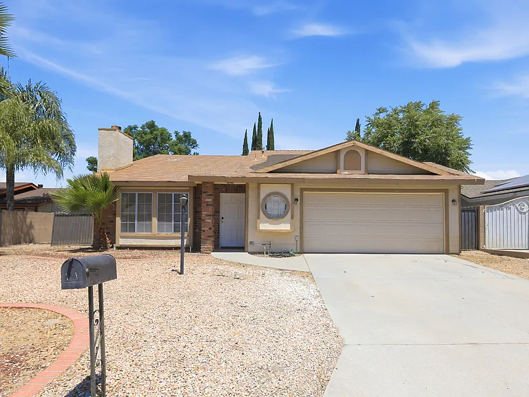 4214 Southampton Ct — Photo 1