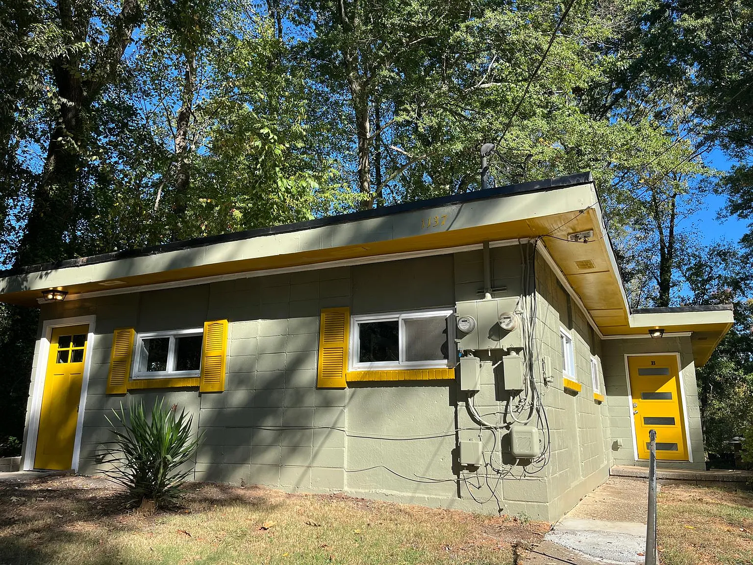 2 bed, 1800 sqft, $1,300 — Photo 1