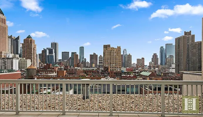 Sold by Halstead Real Estate | media 8