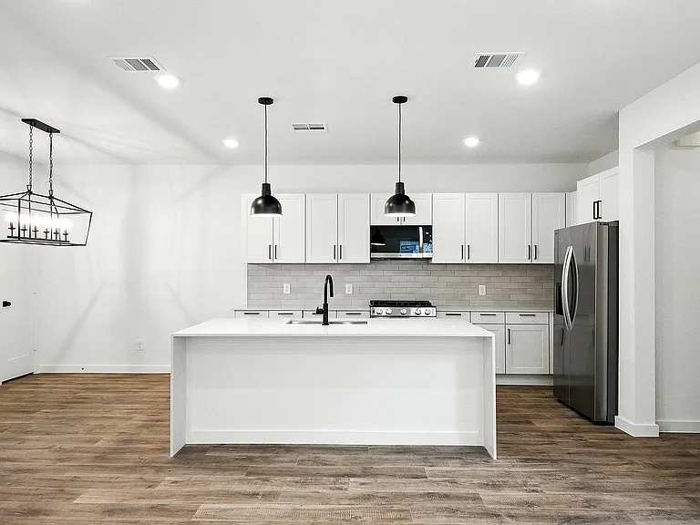 3B | 3 Bed / 2.5 Bath - Gourmet Kitchen
