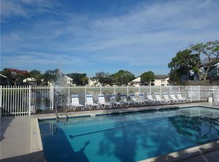 1832 Racquet Ct, North Lauderdale, FL 33068