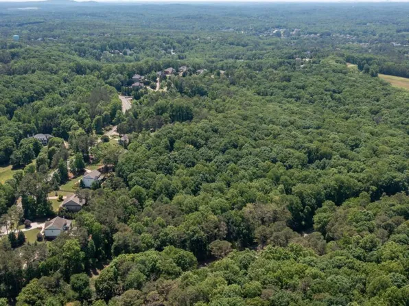 1981 Mountain Rd, Alpharetta, GA 30004