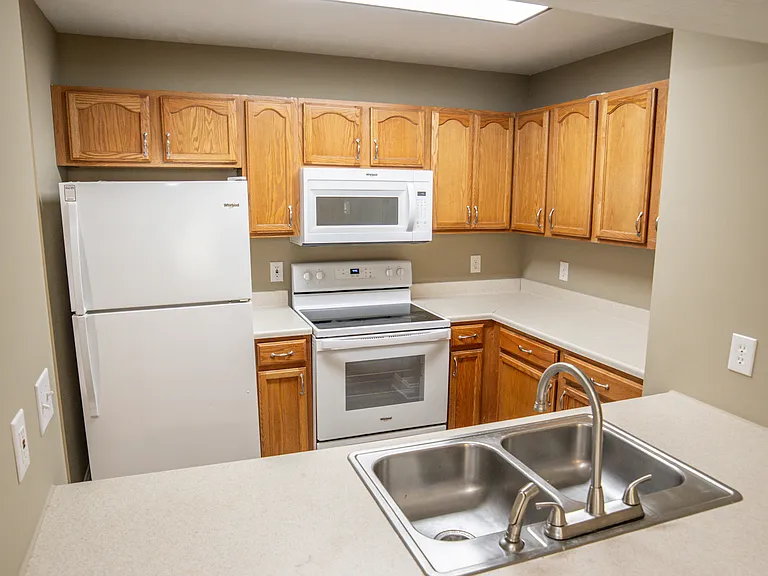 Creekside Village — Photo 8