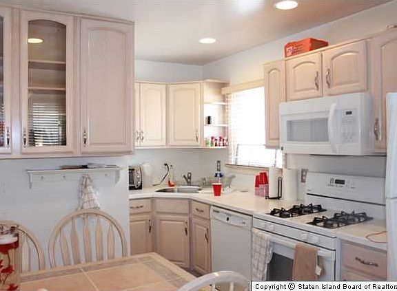 5th image of 113 Cranford Ave