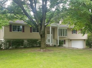 3150 Southfield Dr, Herndon, VA