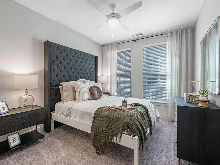 Capital Collective Luxury Apartments — Photo 29