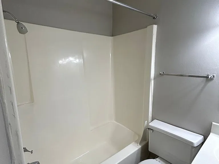 Candlelite Apartments — Photo 103