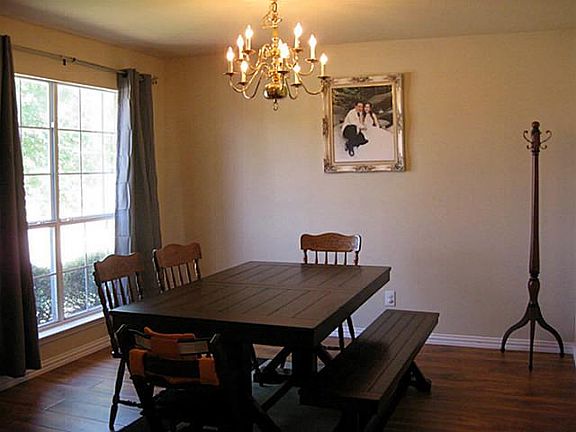 3rd image of 1316 Fieldstone Dr