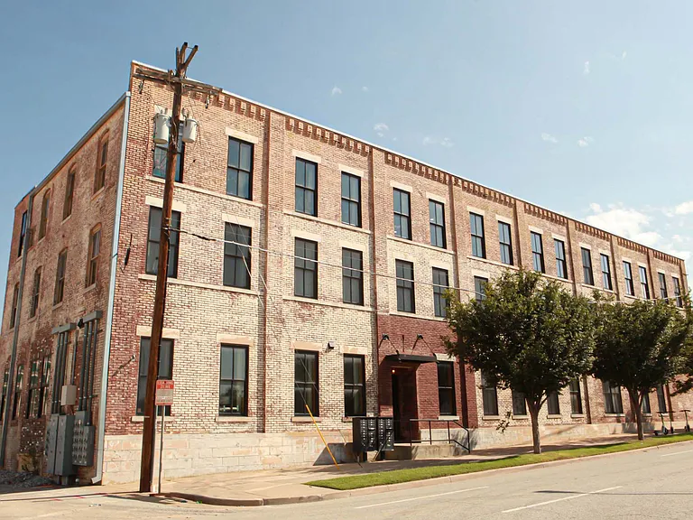 724 S Main Ave #23 — Photo 40