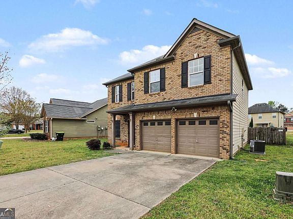 2nd image of 712 Douglass Cir