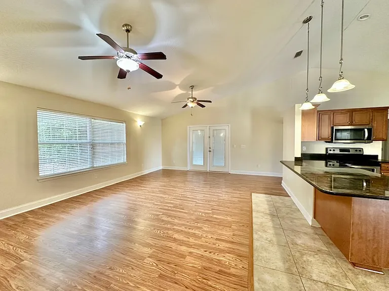 123 Trailwood Ln — Photo 6