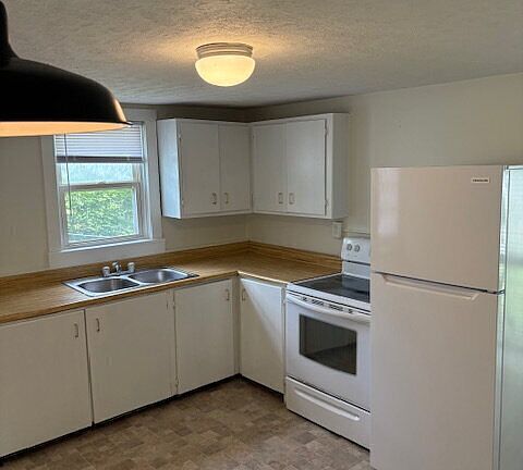 2nd image of 220 E Lee St APT 3