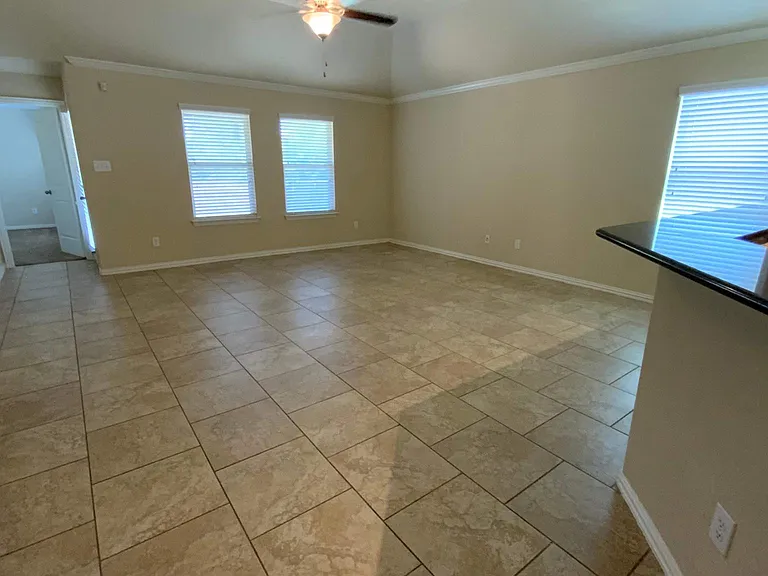 728 Olaf Dr — Photo 29