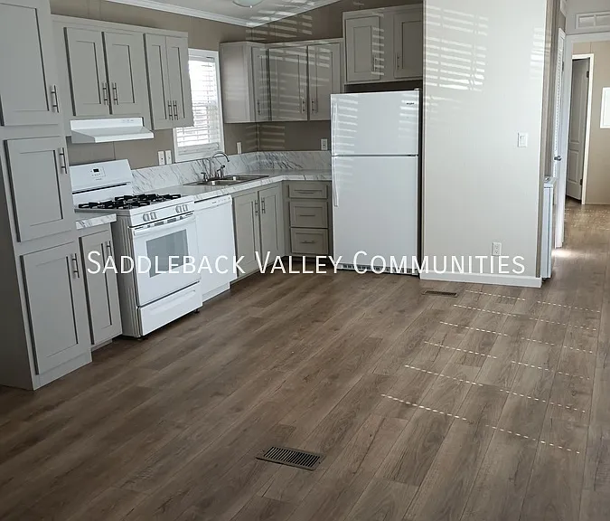 700 S Carmichael Ave #14 — Photo 3