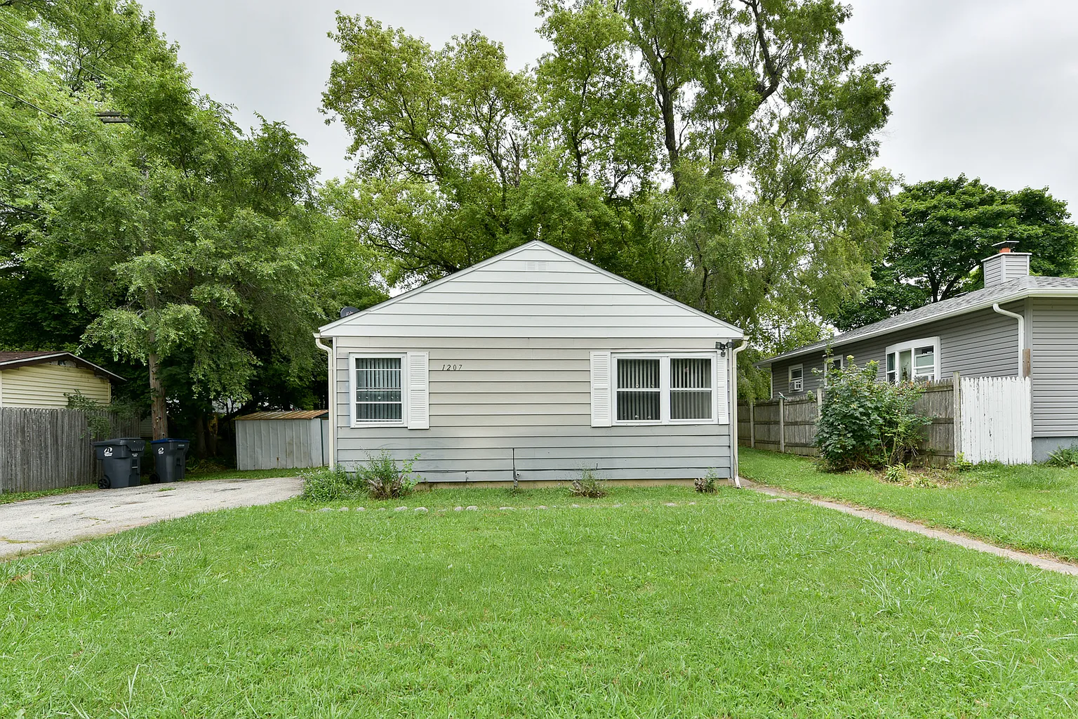 1207 New York St photo 1