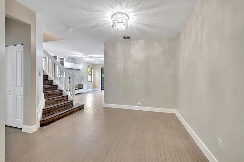 4729 NW 59th St