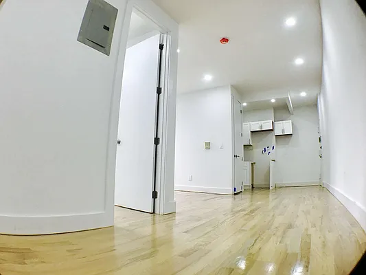 Rented by Lang Realty LLC | media 39