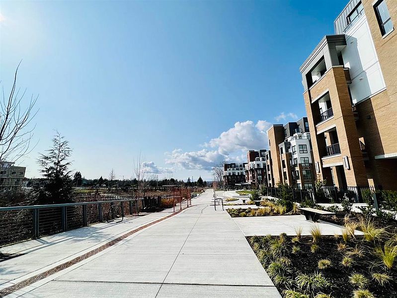 Langley Apartment for rent - 2 Bedrooms — photo 3