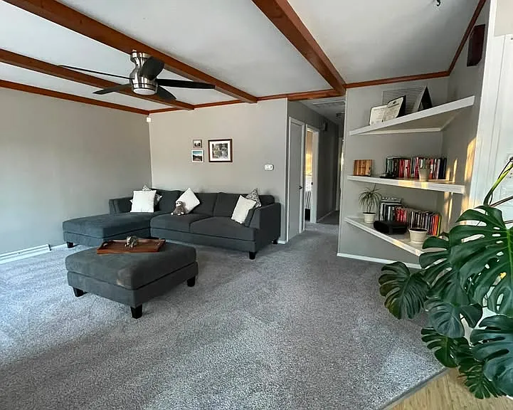 902 E Burkwood Dr — Photo 11