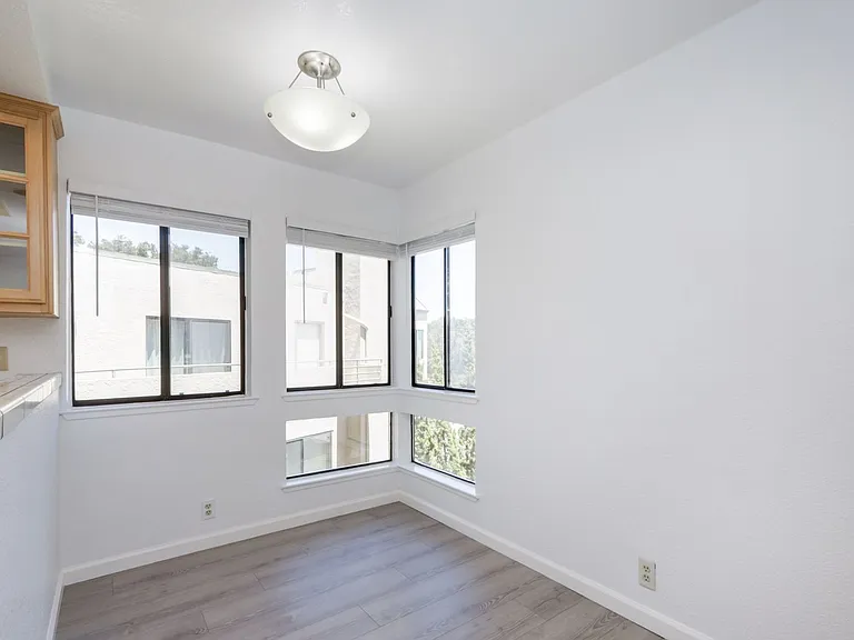 432 Portofino Dr #403 — Photo 21