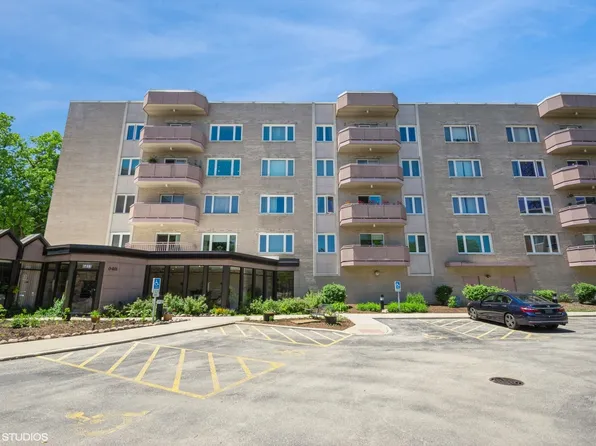 6411 Lincoln Ave Unit 413, Morton Grove, IL 60053
