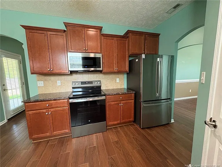 4007 Beaubien Dr — Photo 7