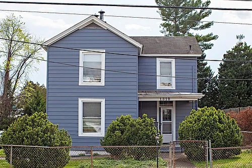 1310 Market St E Photo 1