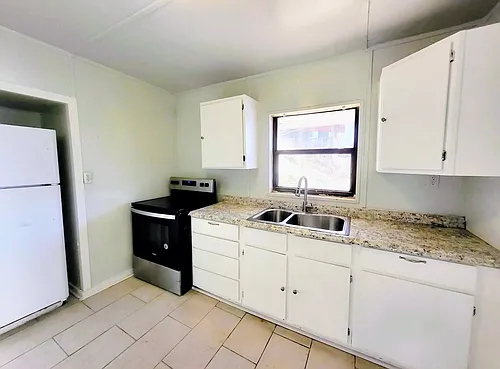 1003 S Main St #B Photo 1