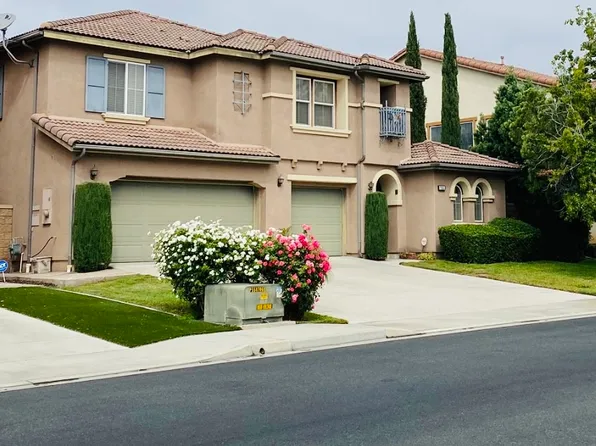 7585 Shadyside Way, Corona, CA 92880