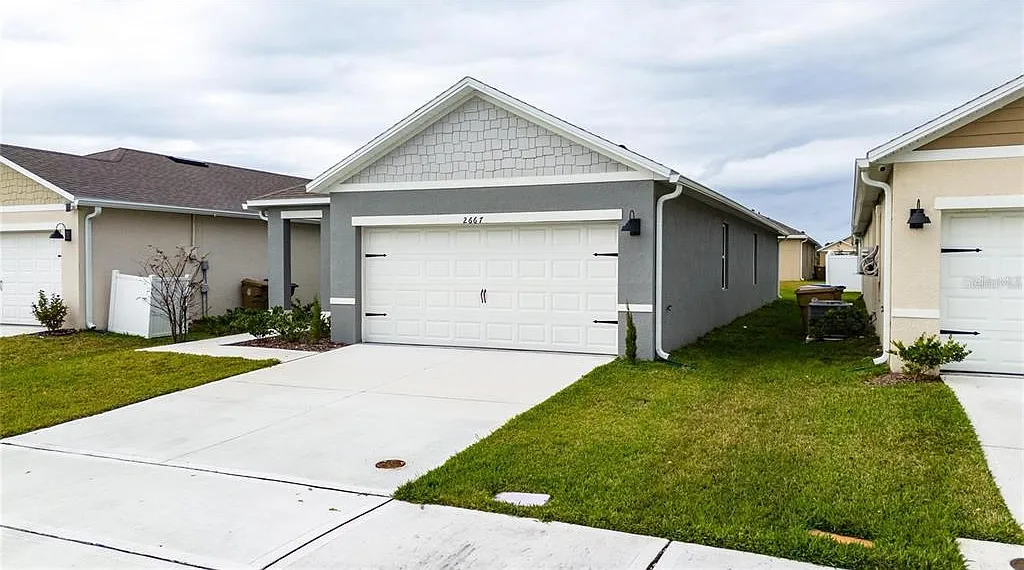 3 bed, 2.0 bath, 1501 sqft, $2,100 — Photo 2