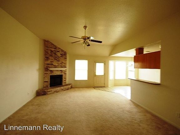 2nd image of 2804 Eastwood Dr