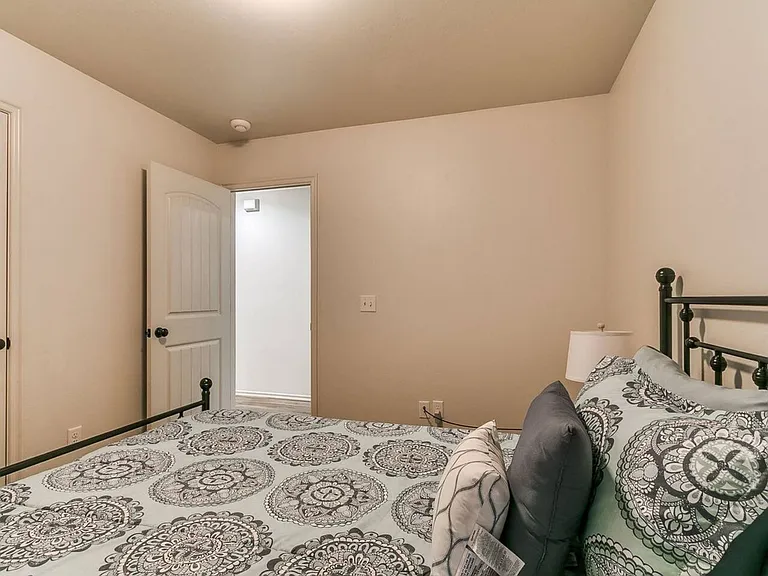 436 Chalk Hill Ct — Photo 27