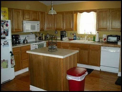 4th image of 2927 Bradford Way