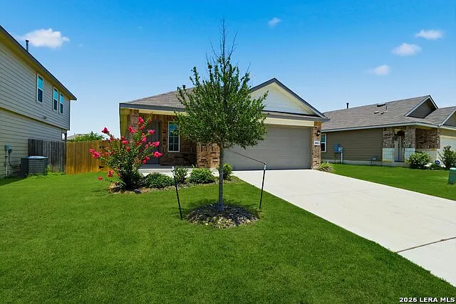 3 bed, 2.0 bath, 1491 sqft, $1,750 — Photo 3