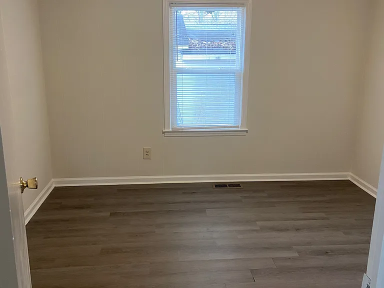 807 Evening Shade Ln — Photo 5