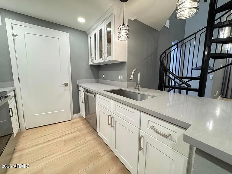 1701 E Colter St #431 — Photo 6