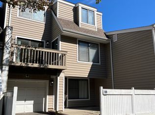 433 Thoreau St #433, Branford, CT 06405