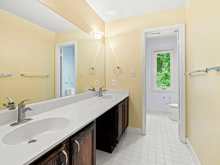 7926 Long Ridge Ct — Photo 20