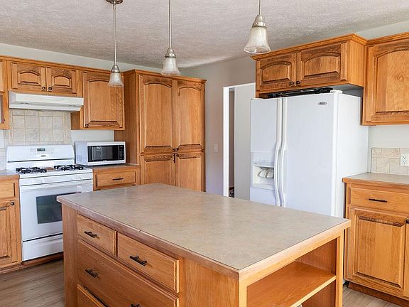 5th image of 12417 N Denver Dr