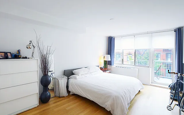 Rented by Bond New York | media 3