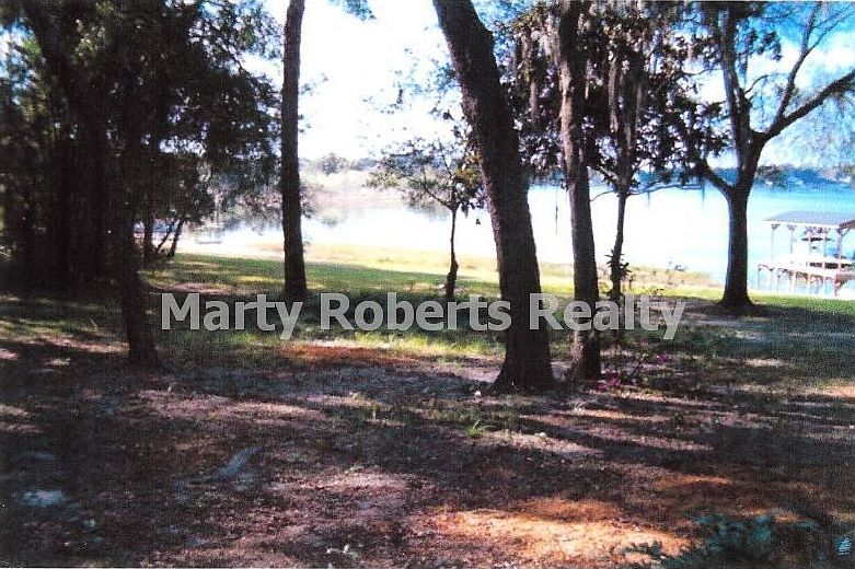2nd image of 1909 Overlook Dr