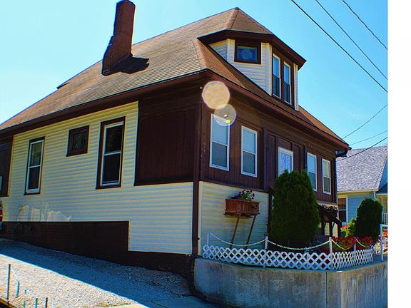 2nd image of 119 N Henderson St