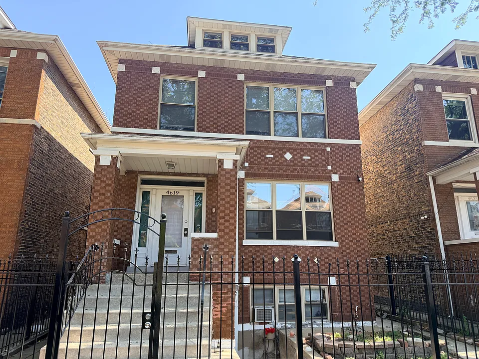 4619 S Spaulding Ave #1