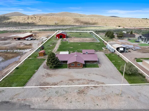 562 W Main St, Enterprise, UT 84725