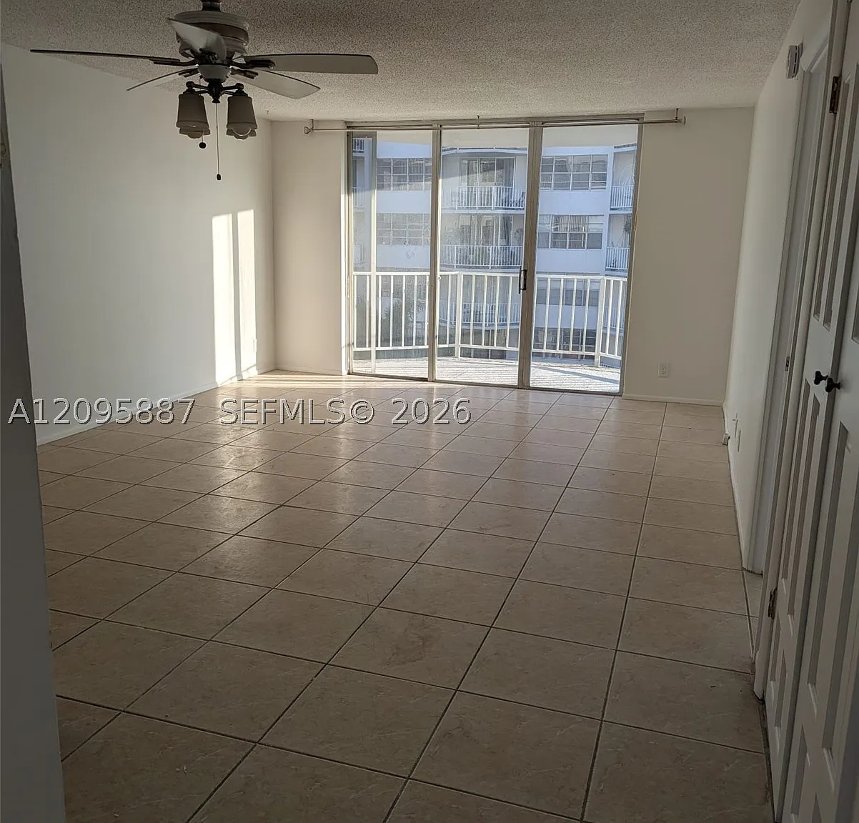 1 bed, 1.0 bath, 780 sqft, $1,800 — Photo 4
